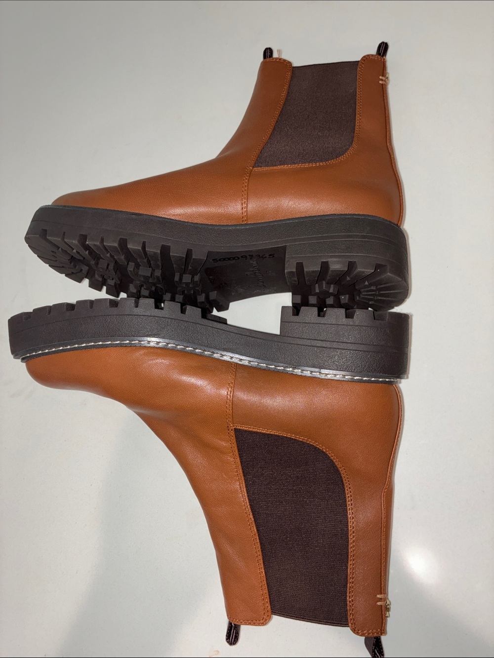 SAM EDELMAN NWOT Women’s Stylish Pull On Carmel Brown Chelsea Lug Boots Size 8. - Picture 5 of 12